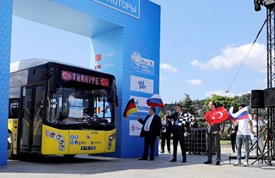 В Анапе начался автопробег газомоторной техники