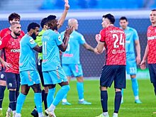 «Неделчару случайно попал локтем в голову Педро – не было удаления по-футбольному. Можно было обойтись предупреждением». Хомуха об удалении защитника «Акрона»