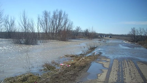 Еще две дороги затопило в Алтайском крае талыми водами