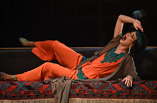 Бузова рассказала, как получила роль в спектакле МХАТа