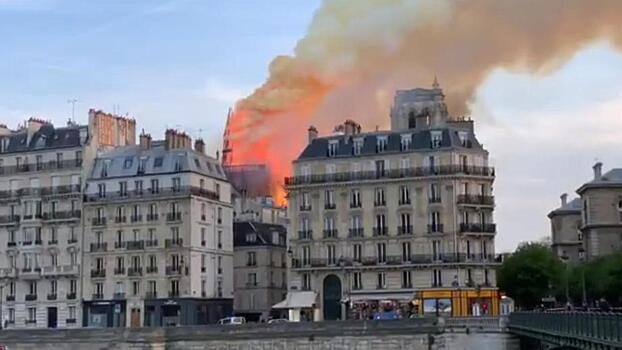 «Позор». Посол Франции осудила украинского политолога за возмутительный пост о пожаре в Нотр‐Даме