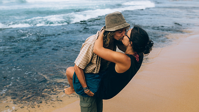 Роман заискрит чувствами – любовный гороскоп на 27 июля