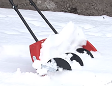 Более 100 дворников будут очищать дворы Печатников от снега этой зимой