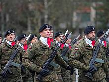 В Польше назвали ошибкой отказ Варшавы направлять войска на Украину