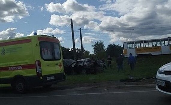 В ГИБДД рассказали подробности столкновения Genesis и Mercedes в Набережных Челнах