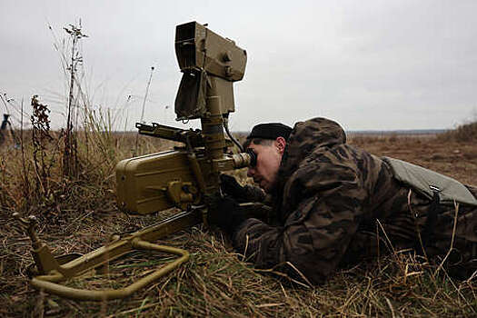 В Калининградской области мобилизованные военнослужащие провели стрельбы из ПТРК "Фагот"