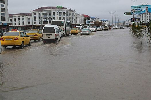 Реки любви: Кашкадарьинскую область затопило из-за ливня