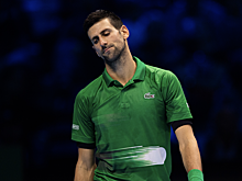 Джокович появился на тренировке с перебинтованной ногой