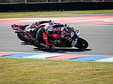 Алейш Эспаргаро одержал первую победу в MotoGP