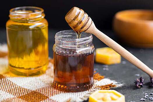 Технолог Дружинин: натуральный мед должен быть вязким и пощипывать рот