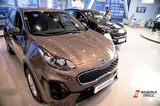 Россиянам посоветовали не откладывать покупку нового авто