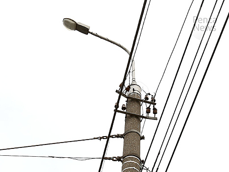 Из-за неосторожности водителя без света остались более 1 тыс. жителей Мокшанского района