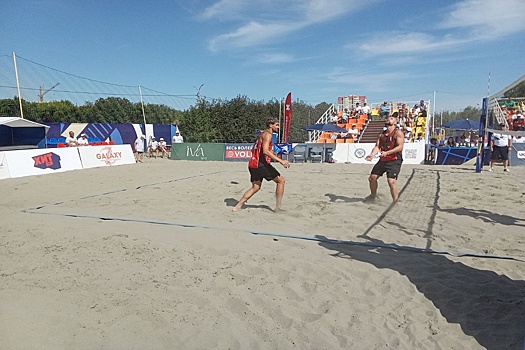 В Барнауле стартовал этап чемпионата России по пляжному волейболу