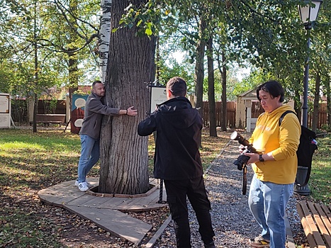Журналисты из Уфы провели съёмки в музее-усадьбе Петра Чайковского в Воткинске