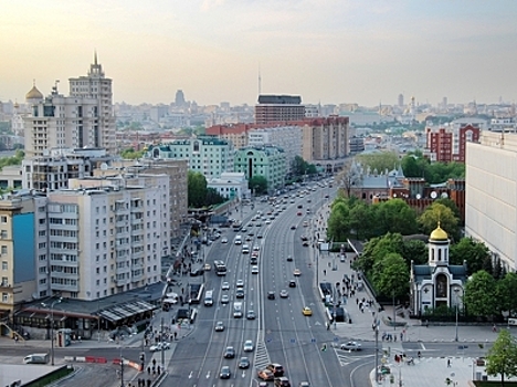 Летом только одну элитную квартиру продали за доллары