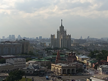 Москвичей и туристов снова предупредили о непогоде в столице