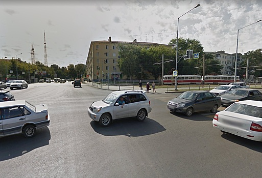 Перекресток улиц Ново-Садовой и Советской Армии будет реконструирован на федеральные средства
