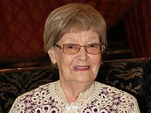 91-летняя вдова Леонида Гайдая Нина Гребешкова ковида не боится, но сигареты уже не курит