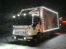 Новогодний автомобиль отправился в путешествие по городам Кузбасса