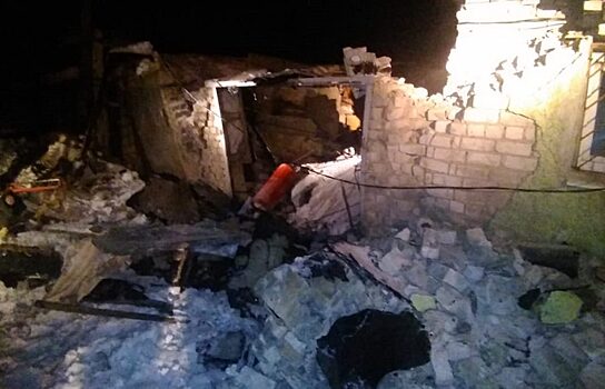 В Каменске-Уральском взрывом разнесло гараж напротив жилого дома
