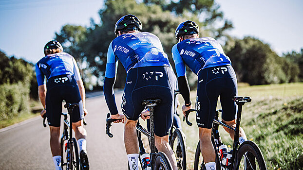 Протестующие прервали велогонку израильской команды на турнире в Испании