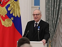 «Ушла целая эпоха»: в соцсетях скорбят об ушедшем дикторе Кириллове