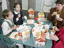 Россияне вспомнили игрушки из детских наборов «Макдоналдса» 1995 года