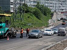 «Безопасные качественные дороги»: на Нейбута почти уложили первый слой асфальта
