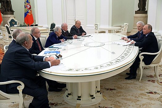 Путин предложил сделать РАН штабом исследований