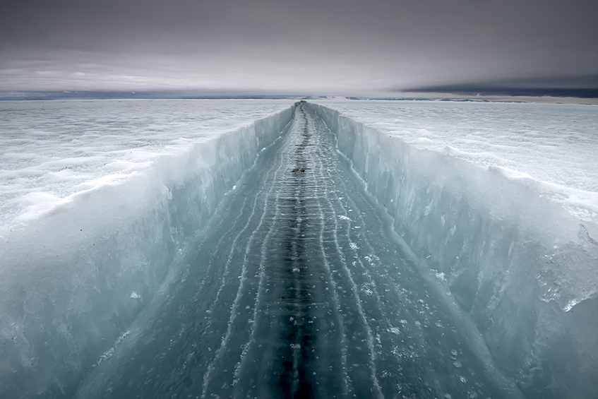 Трещина в морском льду южной части моря Росса, Антарктида