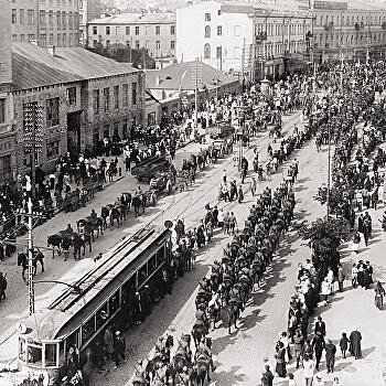 К 100-летию польского парада победы 9 мая. Как «европеизированные кузены» Киев брали