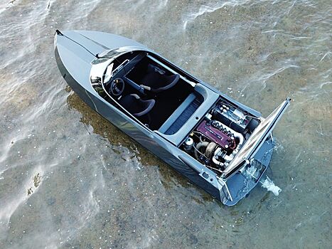 Водный слиппер: 900-сильный катер с турбмотором от Nissan Skykine GT-R