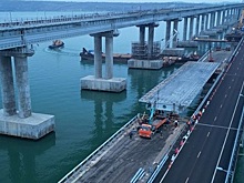 На левой автомобильной части Крымского моста установили последний пролёт