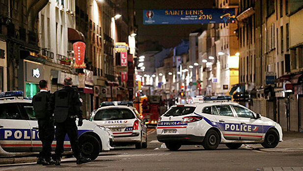 Еще один полицейский погиб в перестрелке в Париже