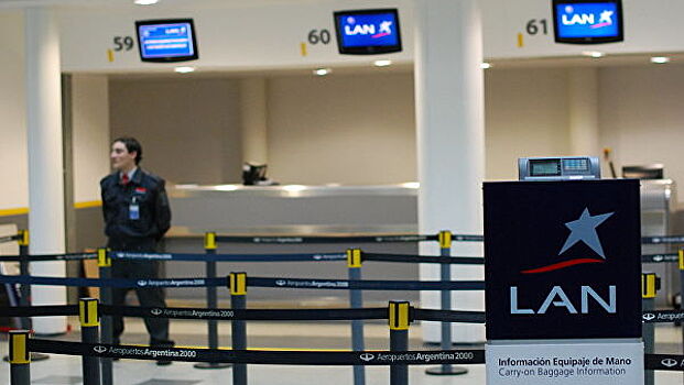 В аргентинских аэропортах отменили все рейсы из-за забастовки