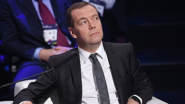 Закрытые клубы стран должны уйти в прошлое, заявил Медведев