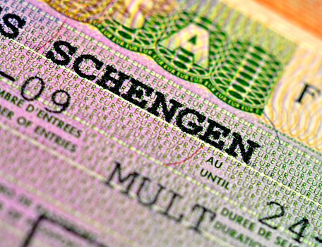 Россиянам рассказали о новых правилах получения Шенгена