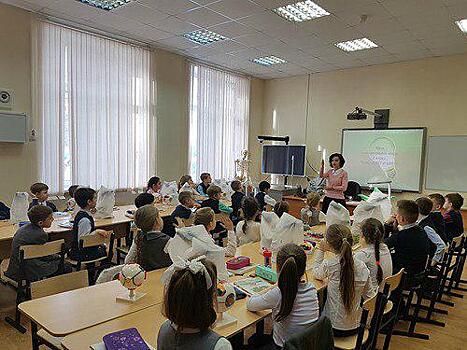 В школе №1583 на Кронштадтском бульваре для учащихся 2 «В» провели урок по окружающему миру