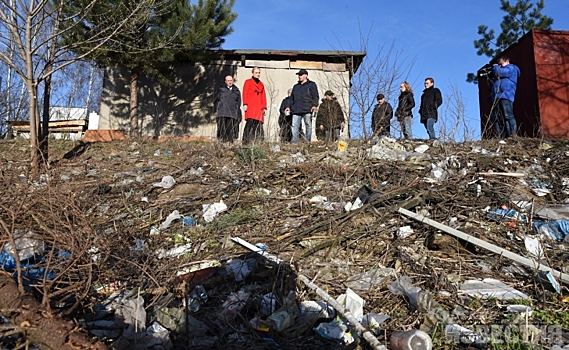 В Курске на улице Звёздной обнаружена несканкционированная свалка