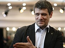 Дмитрий Бак: "Критика начинается там, где сравниваются друг с другом чай, сахар, ложка, блюдце и чашка"
