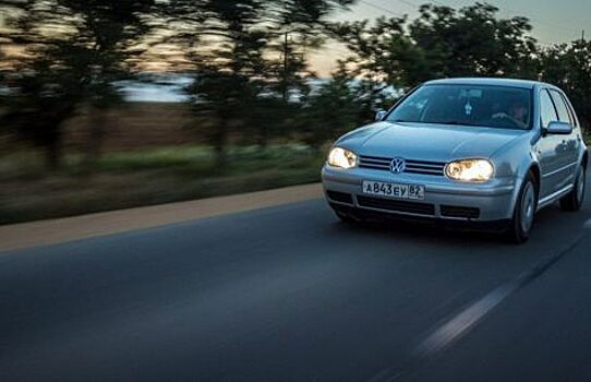 Четыре световых сигнала от водителей, которые надо знать