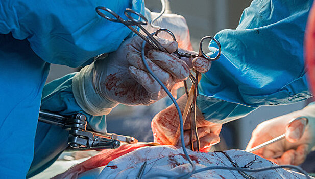 Сибирские хирурги исправили патологию у мужчины, раненного 20 лет назад