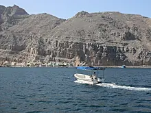 Иран перекрыл Ормузский пролив