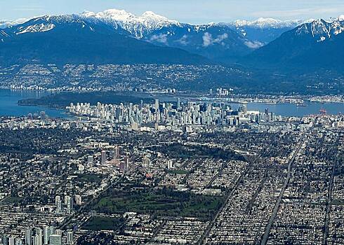 Побывавший в Канаде блогер пожаловался на «телепорт в 90-е»