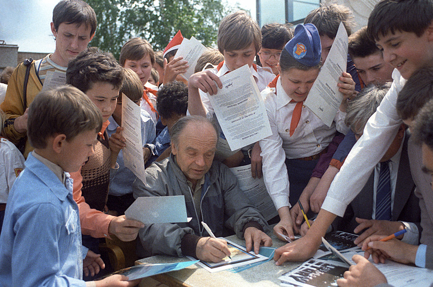 В конце 1940-х-1950-х годах песни, написанные Шаинским, входили в репертуар оркестров Леонида Утесова, Эдди Рознера, певцов Рашида Бейбутова, Ружены Сикоры, Гелены Великановой, Владимира Трошина