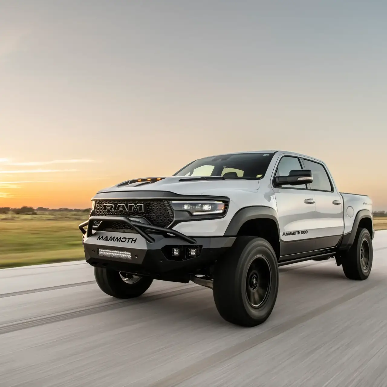 Экстремальный пикап Ram 1500 TRX превратили в карбонового «Мамонта» -  Рамблер/авто