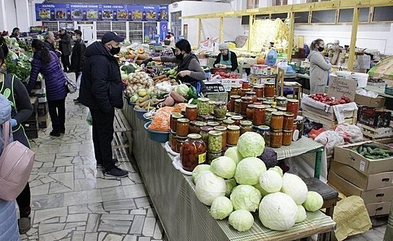 В Татарстане за неделю выросли цены на помидоры, морковь, консервы и масло