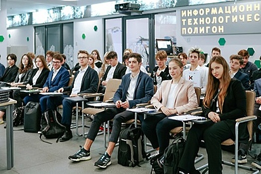Тематические бизнес-семинары прошли в 10 столичных школах