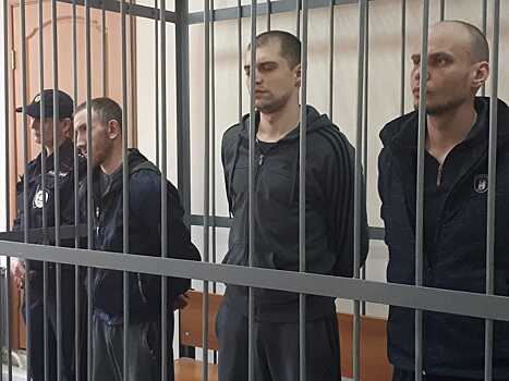 В Екатеринбурге осудили разбойников, напавших на ломбард с гвоздодером и металлической трубой