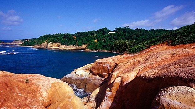 Еще одна страна отменила визы для России